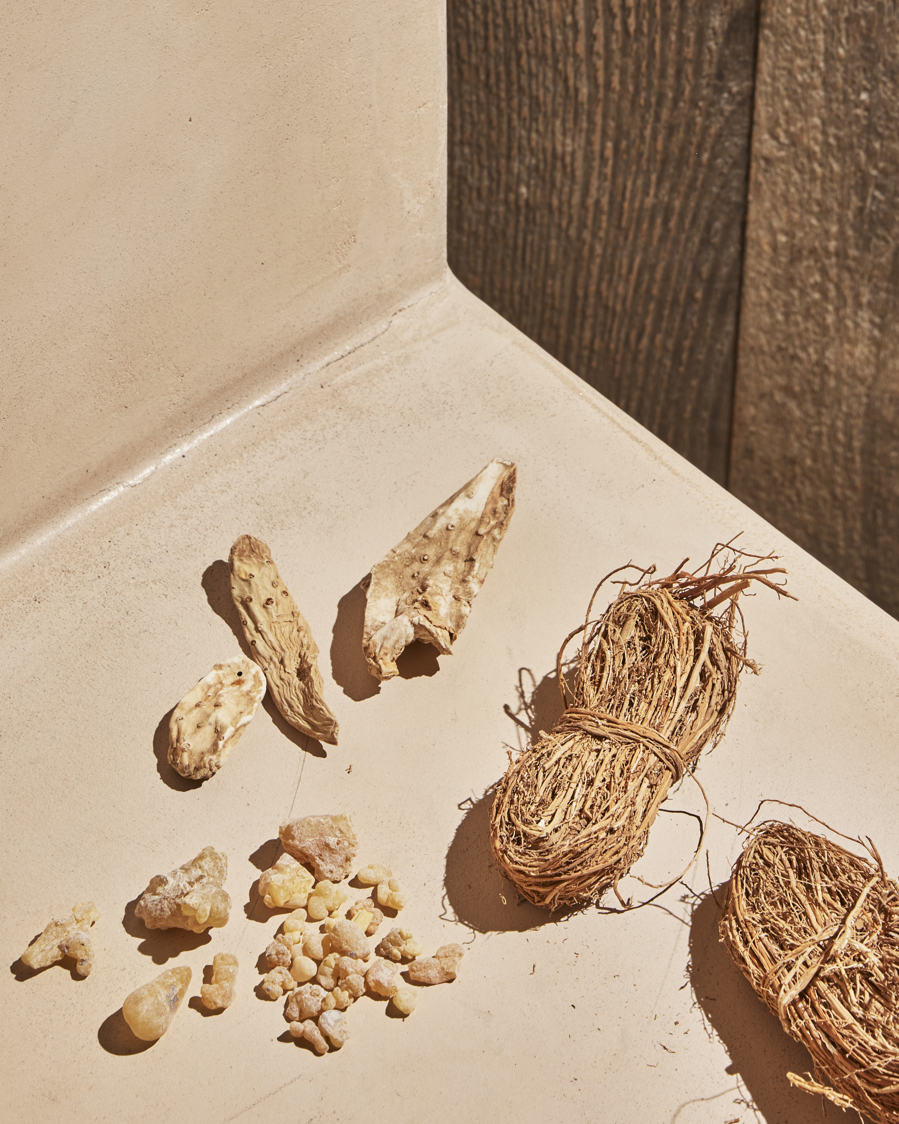 一部商品販売終了のお知らせ – APFR｜アポテーケ フレグランス